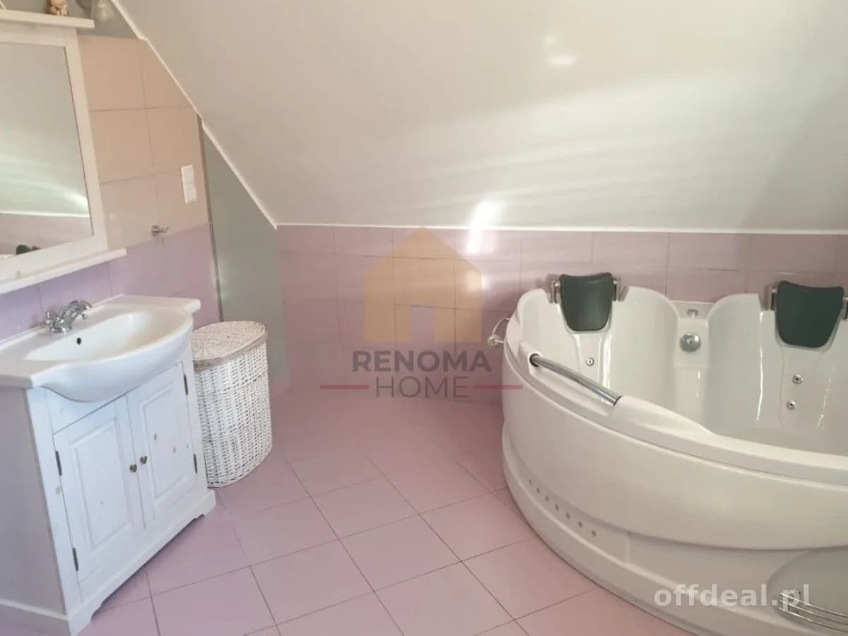 будинок на продаж у Komorniki | 6-кімн. | 232 m²