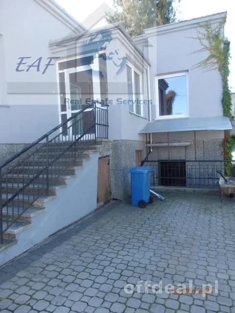 bien commercial à louer à Sękocin Nowy | 210 m²