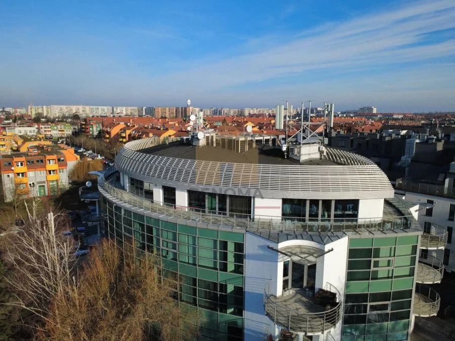 bien commercial à vendre à Wrocław, Krzyki, Gaj | 10 pièces | 256 m²