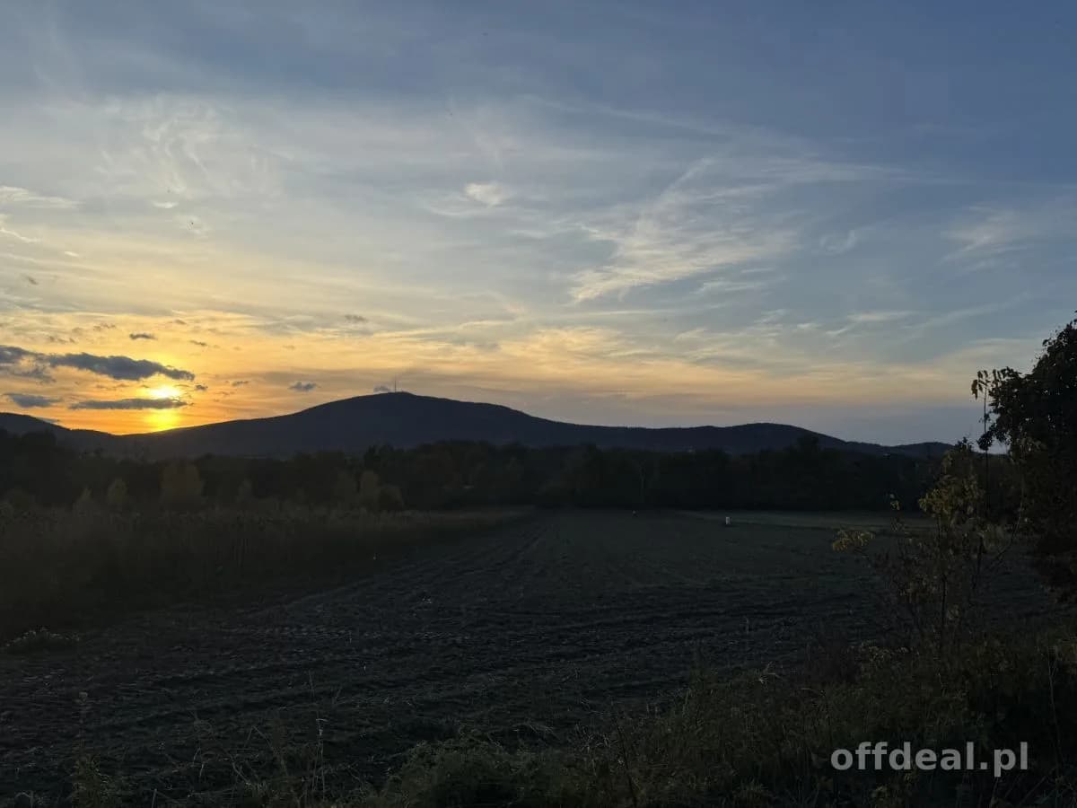 Działka 30arów - widok na Ślężę - 5 min od Sobótki