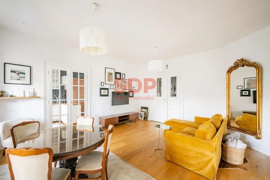 3 pokoje | 112 m2 | Kamienica | Elegancja w każdym detalu