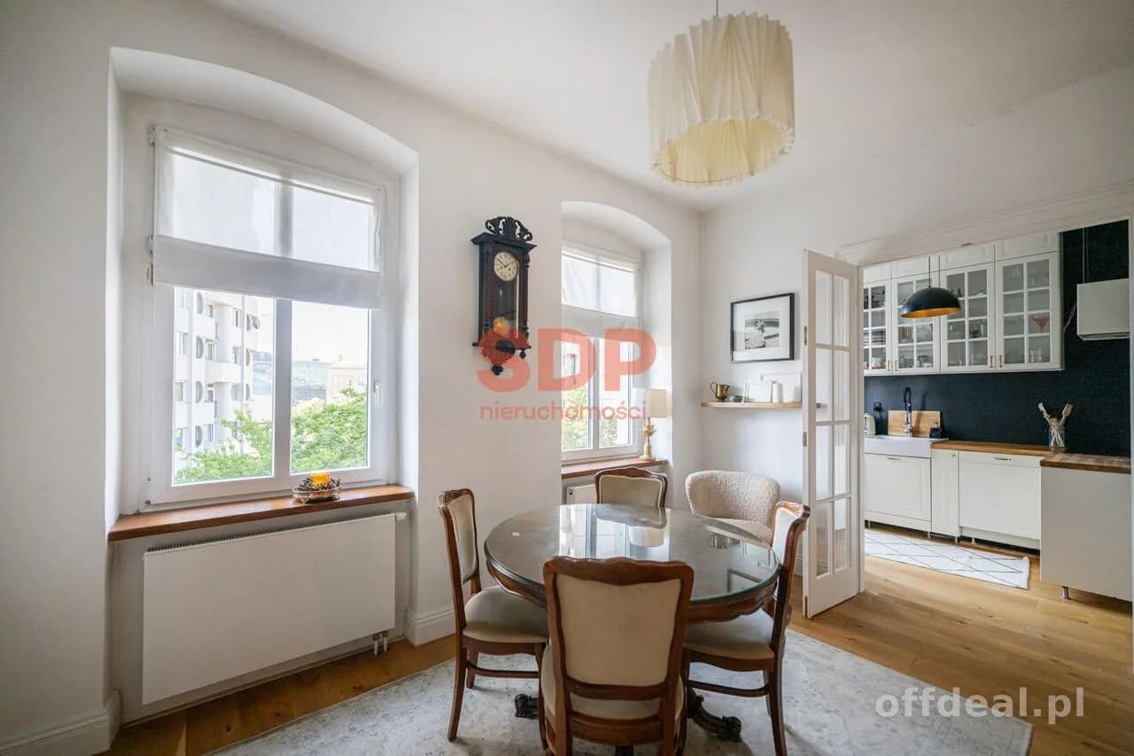 3 pokoje | 112 m2 | Kamienica | Elegancja w każdym detalu
