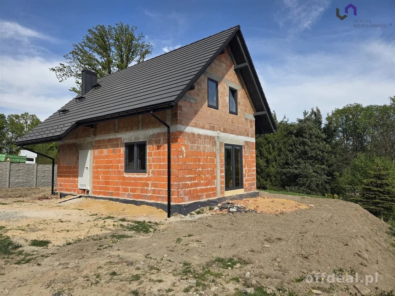 NOWY DOM Z POTENCJAŁEM NA DUŻEJ DZIAŁCE!