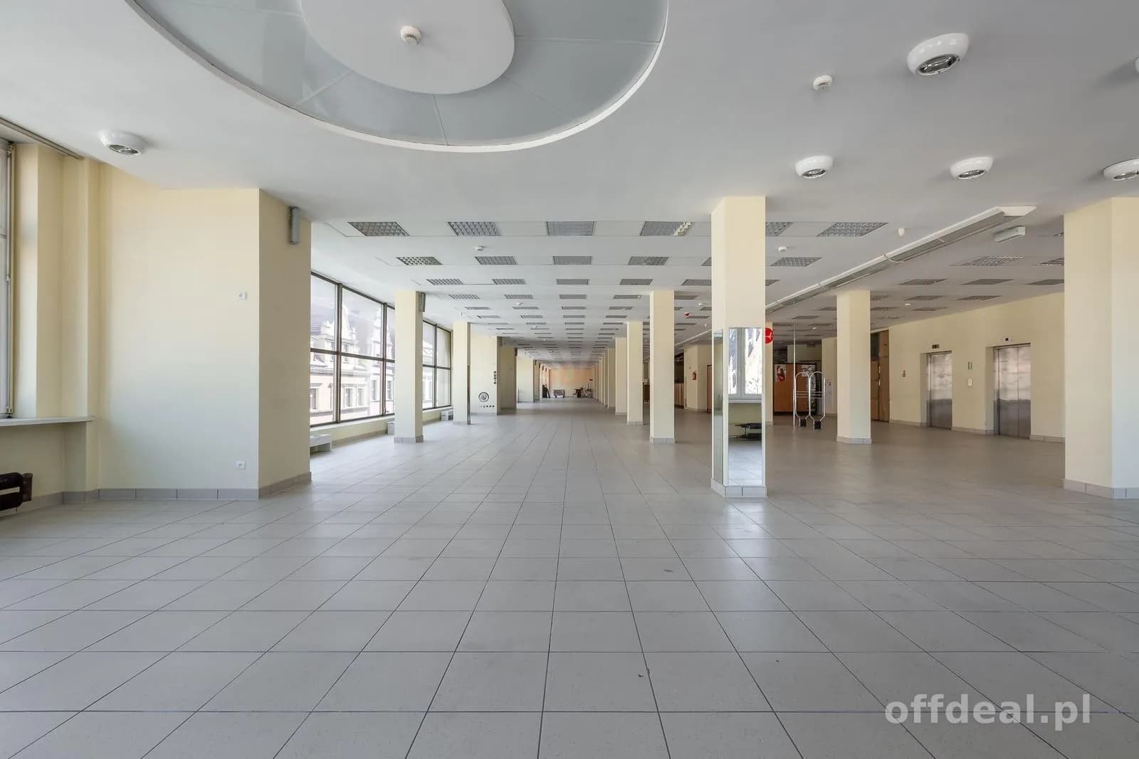 Gewerbeimmobilie zur Miete in Wrocław, Stare Miasto | 900 m²