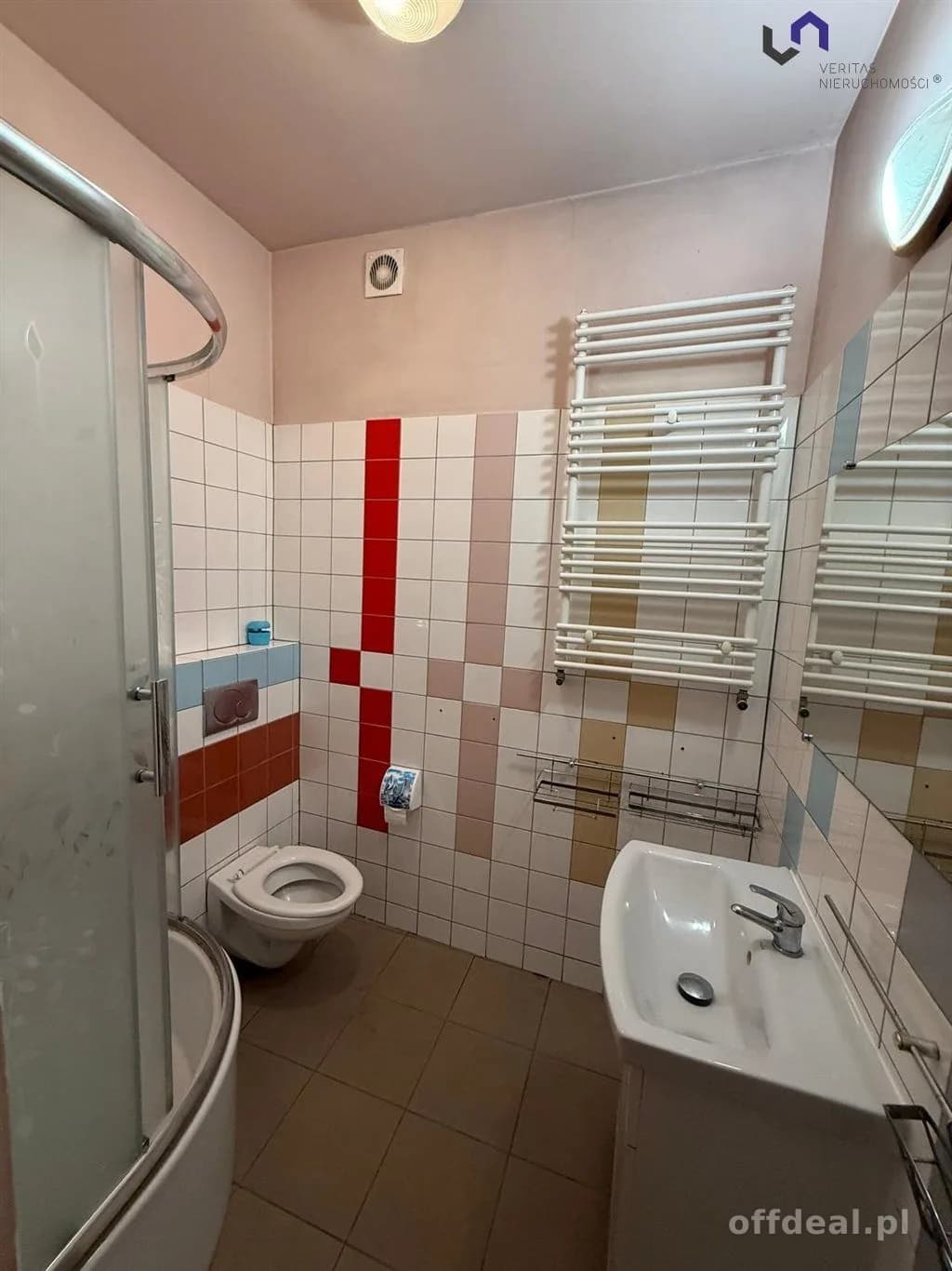 DUŻE USTAWNE MIESZKANIE W KAMIENICY
