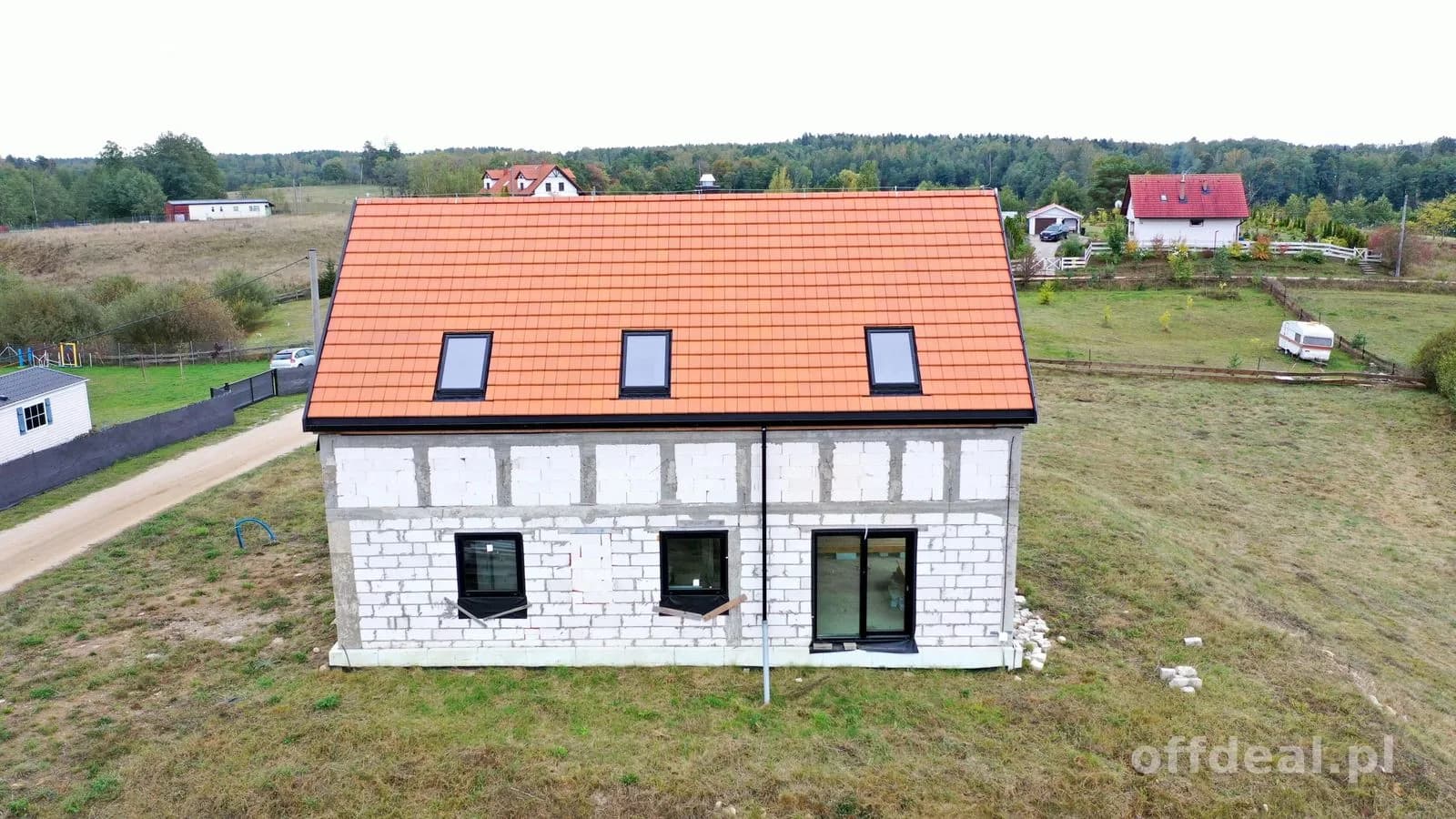 Nowoczesny dom do własnej aranżacji z widokiem na Jezioro Bielskie