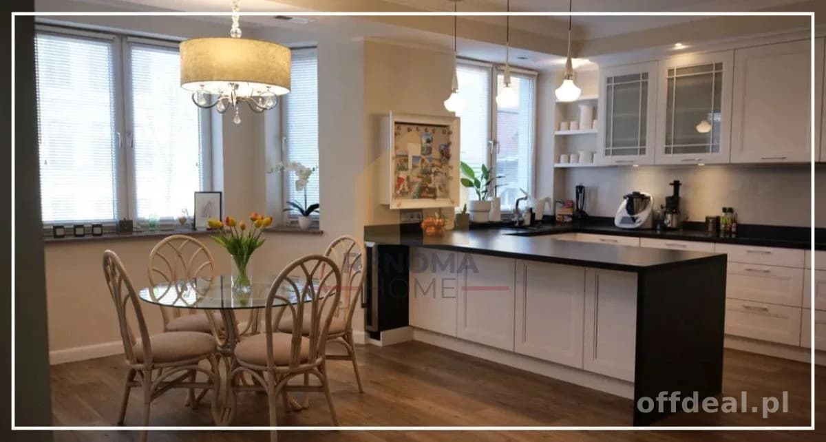 Apartament w centrum/garderoba/2 łazienki/1 piętro