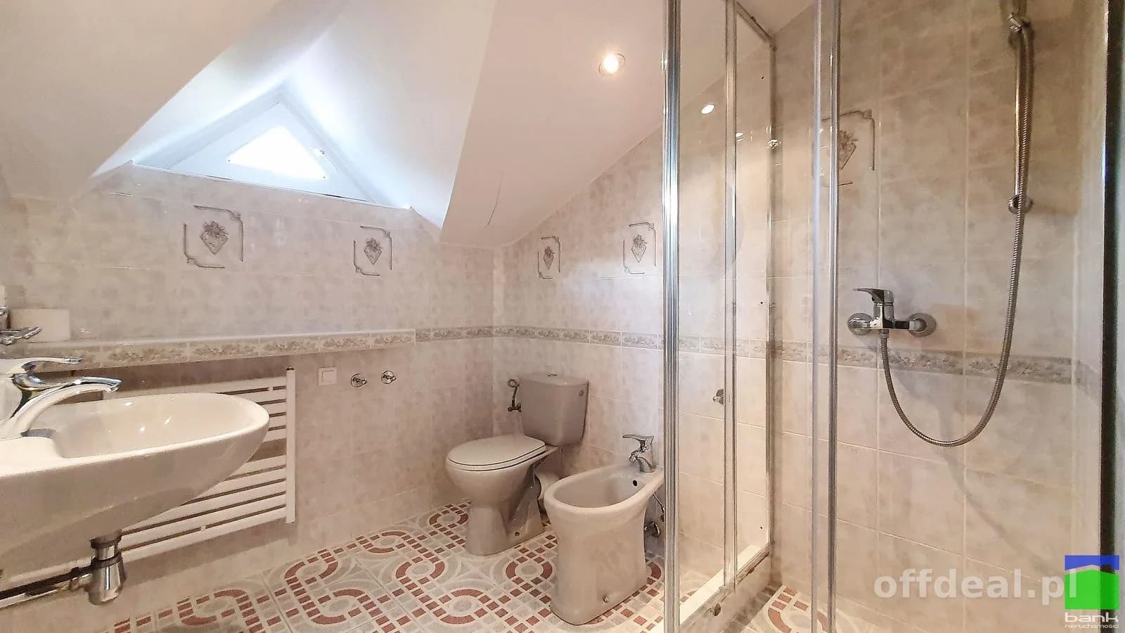 Julianów - do wynajęcia dom 300 m2 dwa garaże