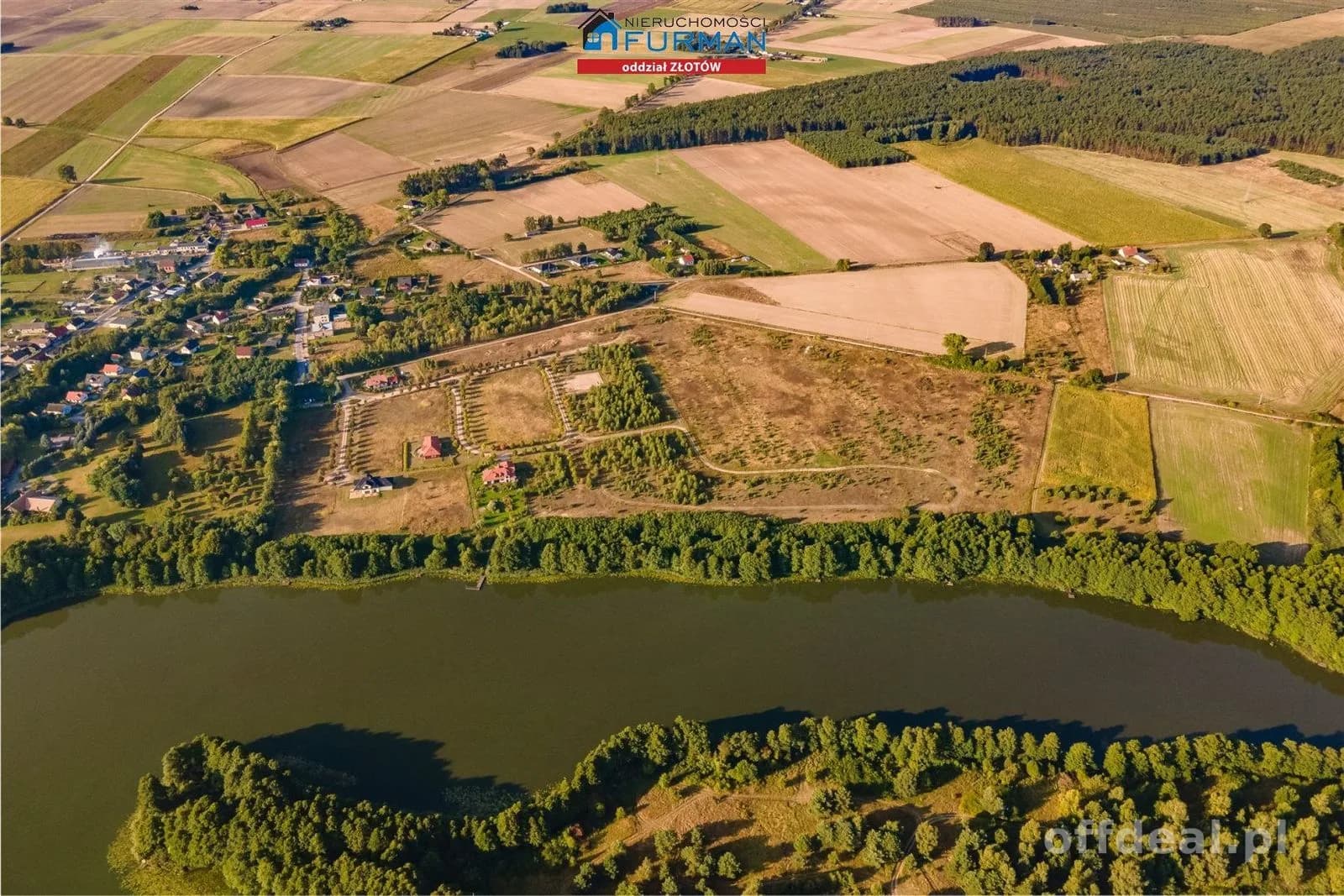 DZIAŁKA NAD JEZIOREM NA SPRZEDAŻ W ZALESIU