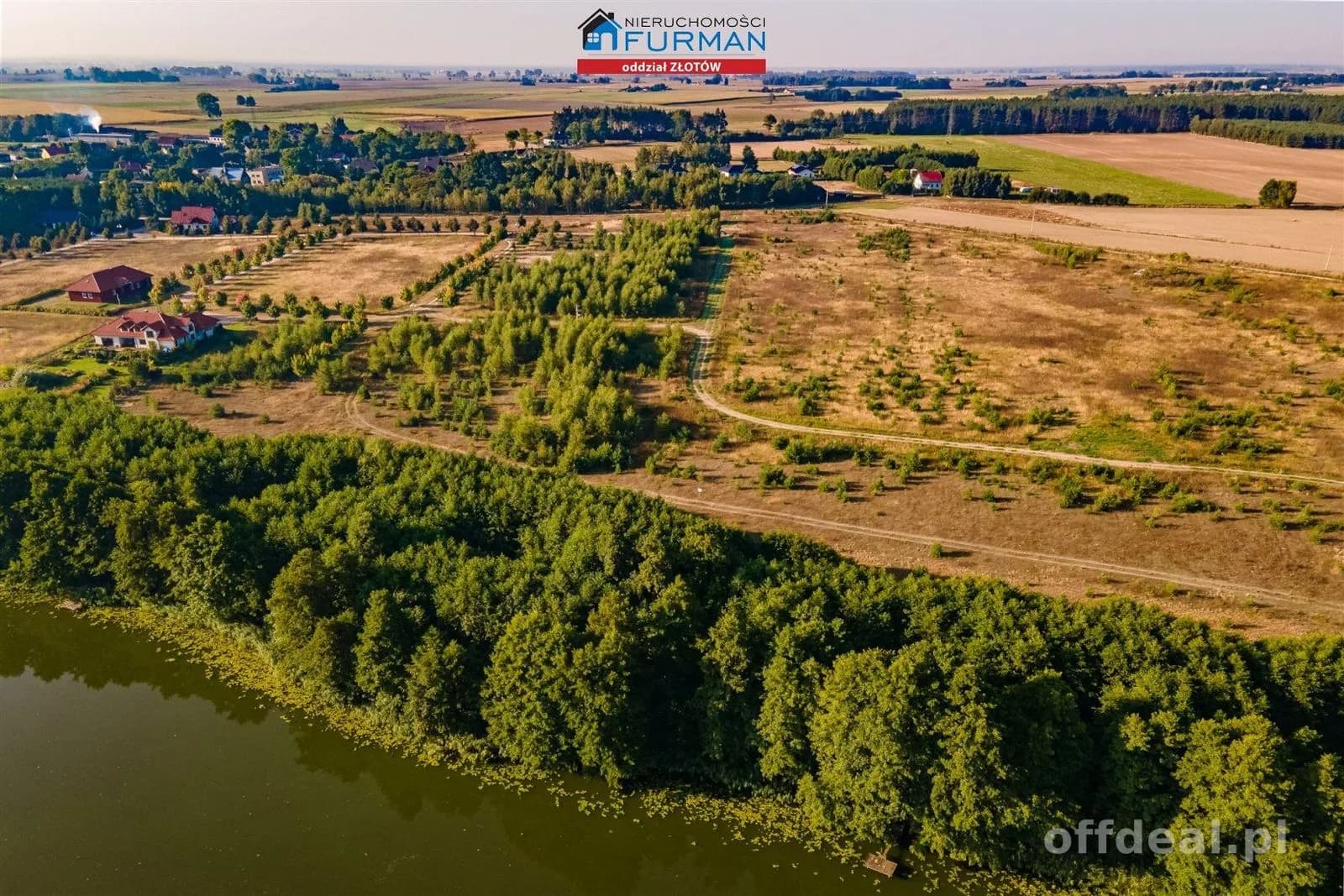 DZIAŁKA NAD JEZIOREM NA SPRZEDAŻ W ZALESIU