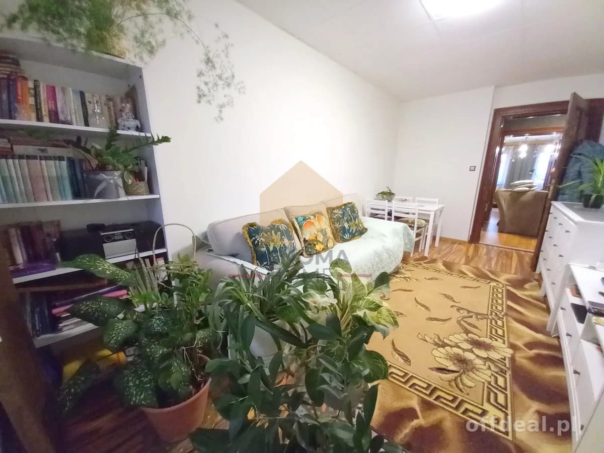 Dwupokojowe mieszkanie , IV piętro, kamienica 64m2