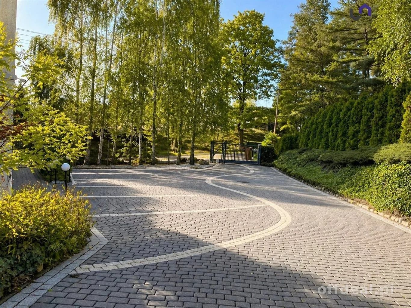 Apartament w cichej i spokojnej okolicy. Kameralne