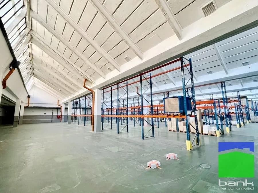 Górna - hala na parterze 3080 m2 ul. Senatorska