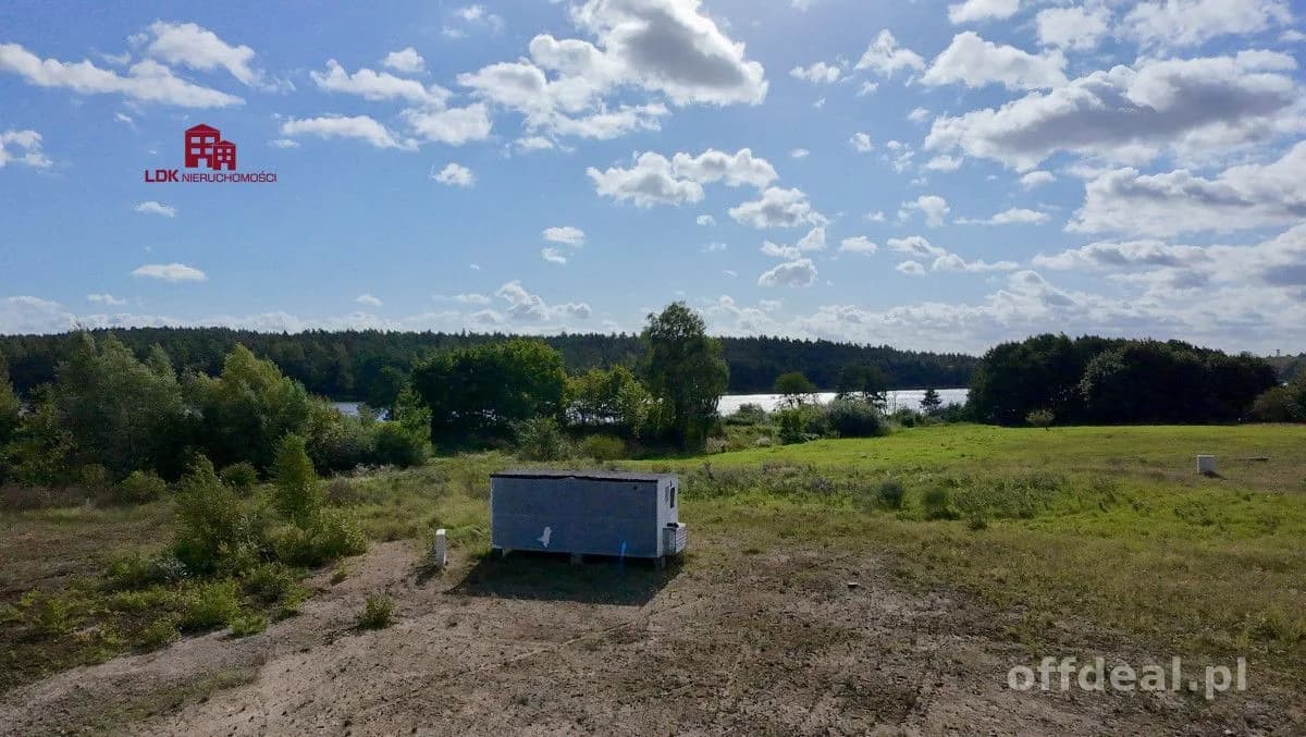 Widok, który zachwyca – działka nad Jeziorem