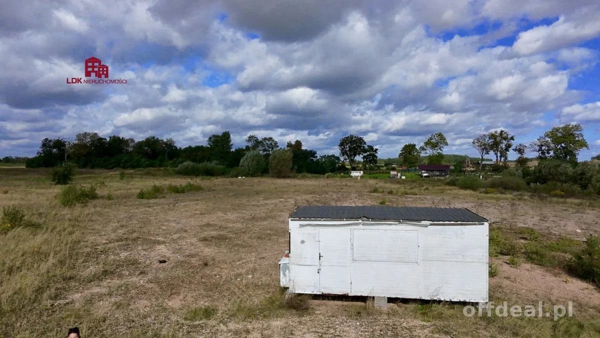 Widok, który zachwyca – działka nad Jeziorem