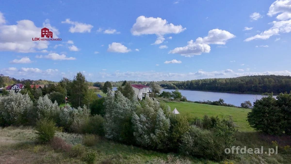 Widok, który zachwyca – działka nad Jeziorem