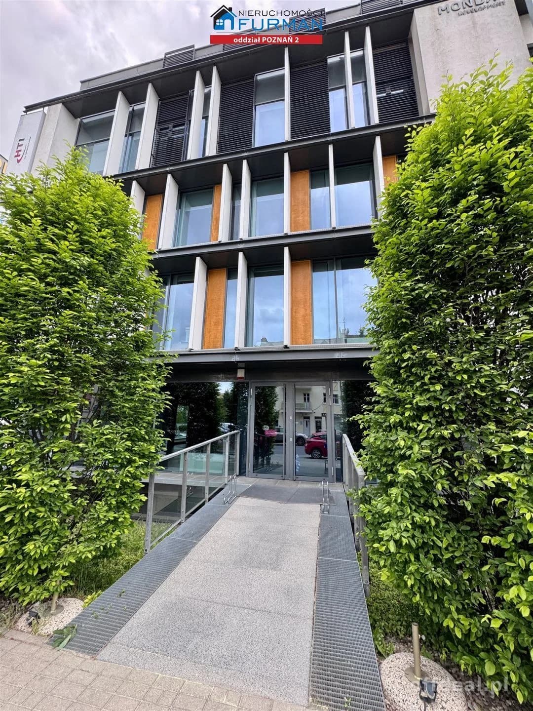 Lokal 145 m², parter, witryna, ul.Piątkowska 116