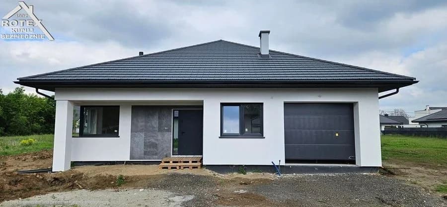 Straszęcin - nowy dom do wykończenia