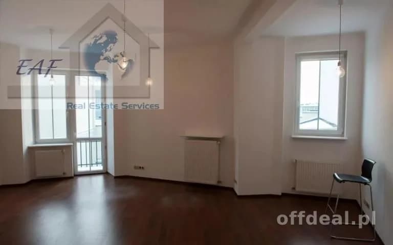 bien commercial à louer à Warszawa, Śródmieście, Śródmieście Południowe | 70,12 m²