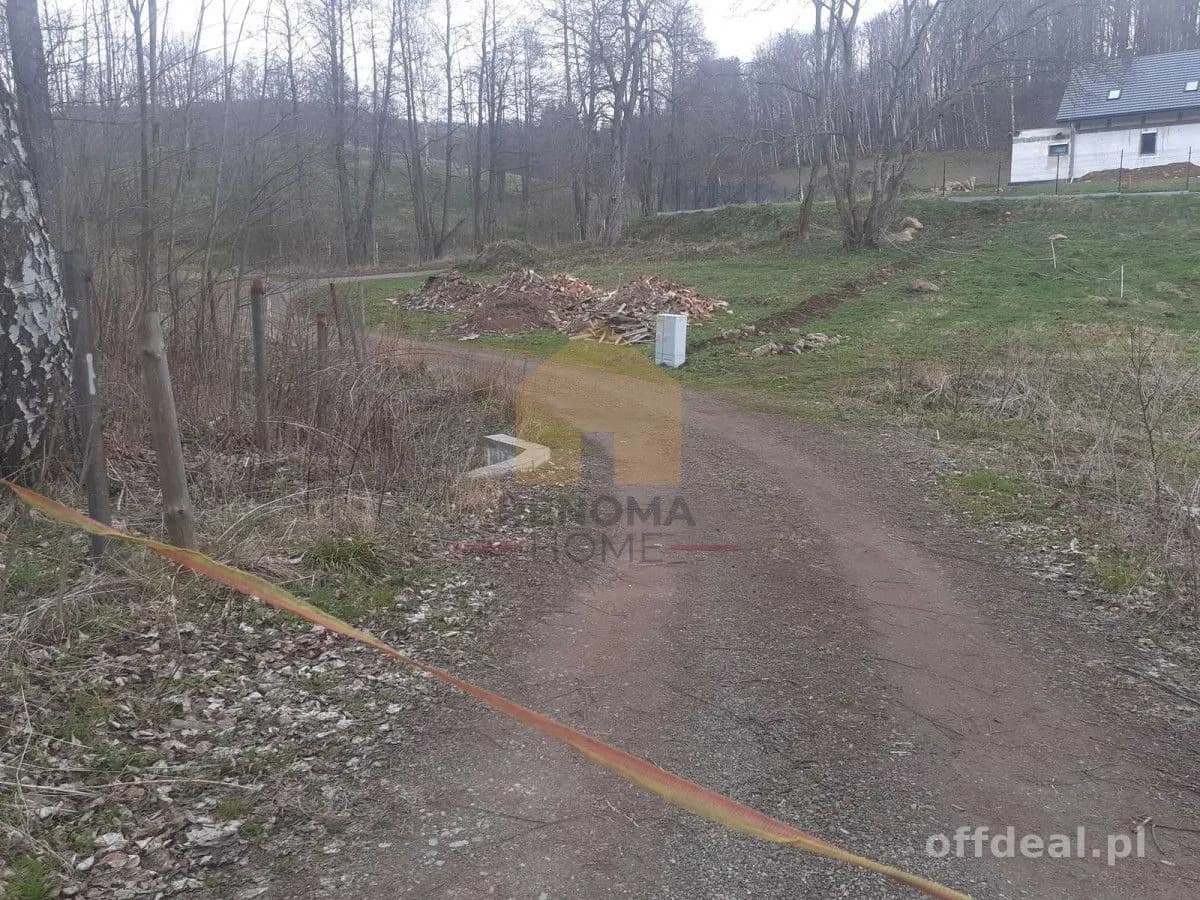 terrain à vendre à Walim | 1 234 m²