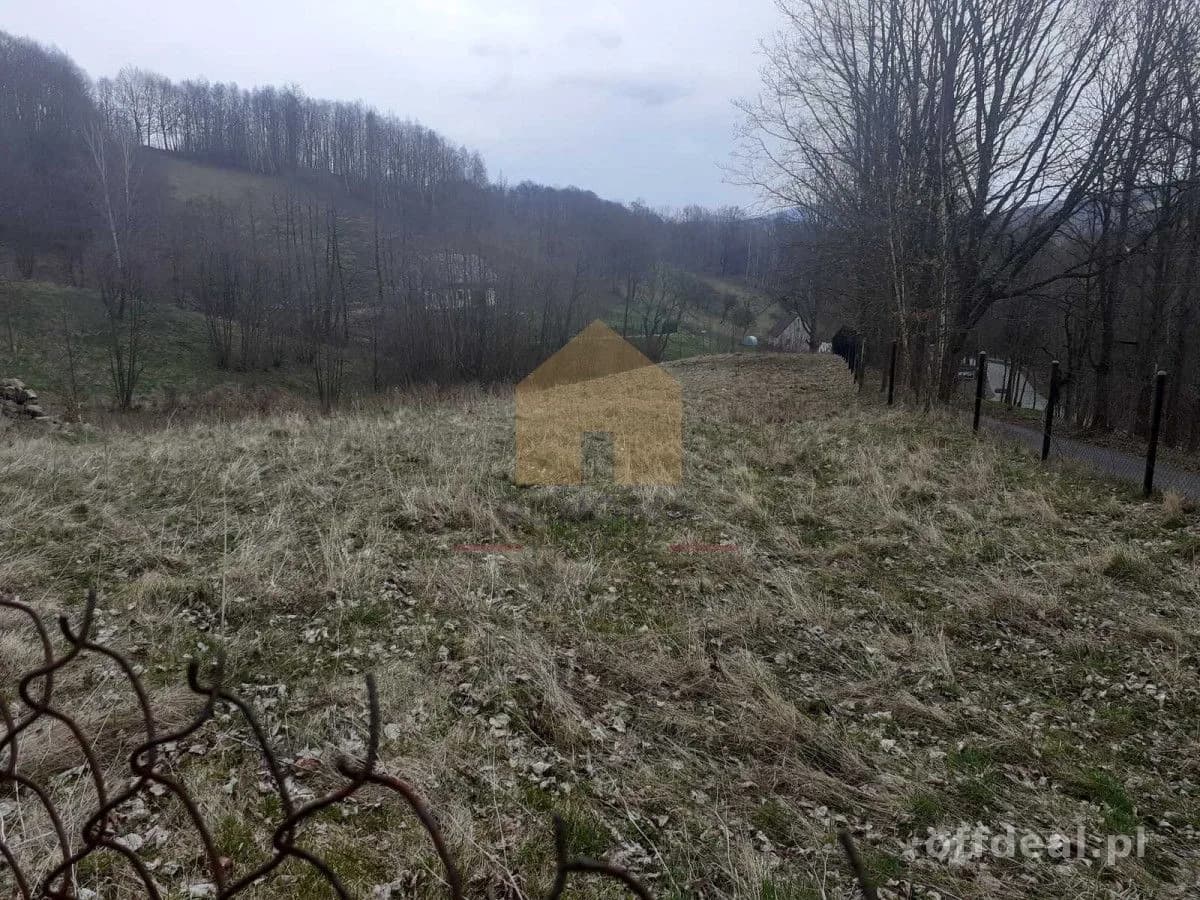 terrain à vendre à Walim | 1 234 m²