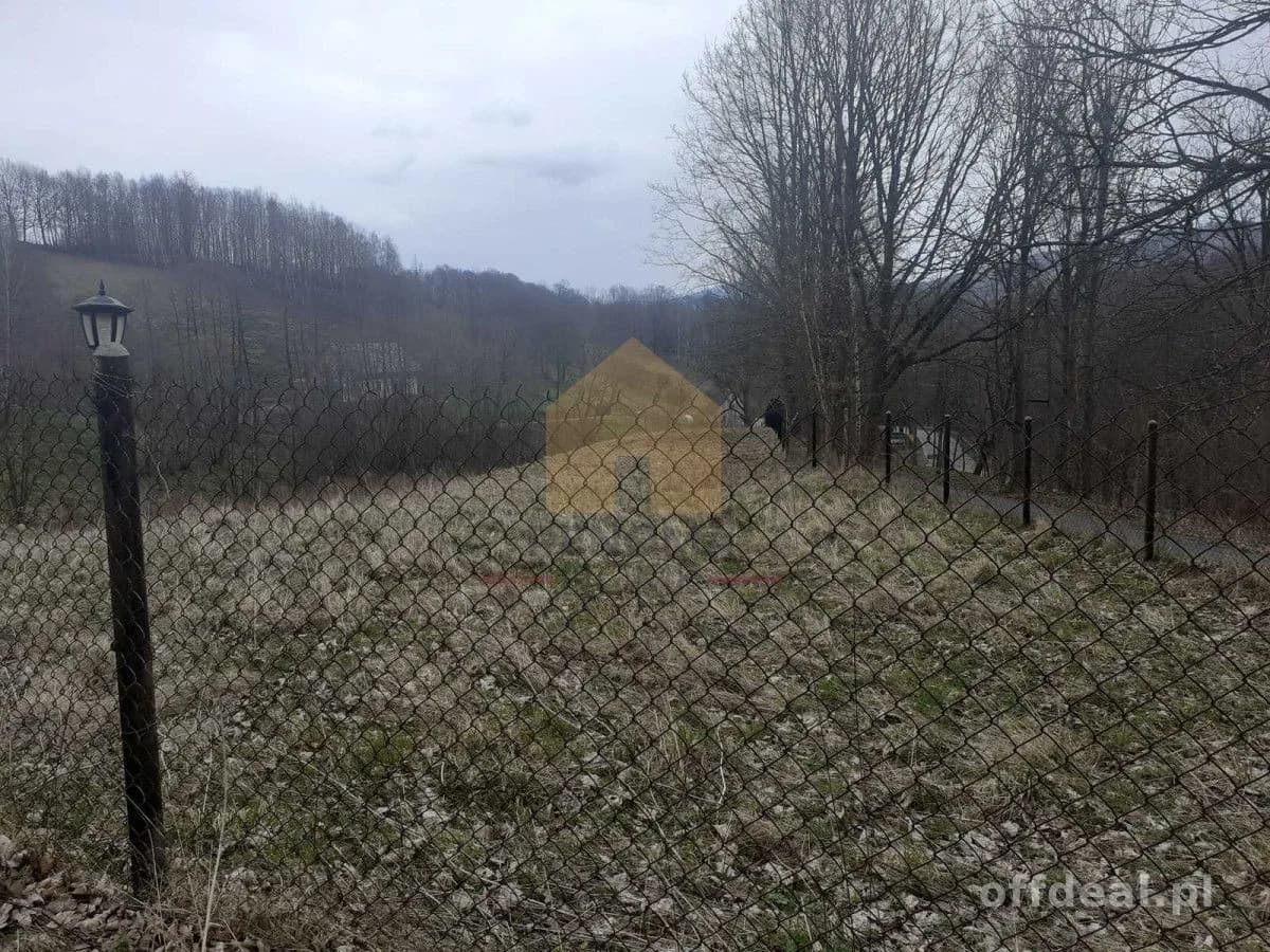 terrain à vendre à Walim | 1 234 m²