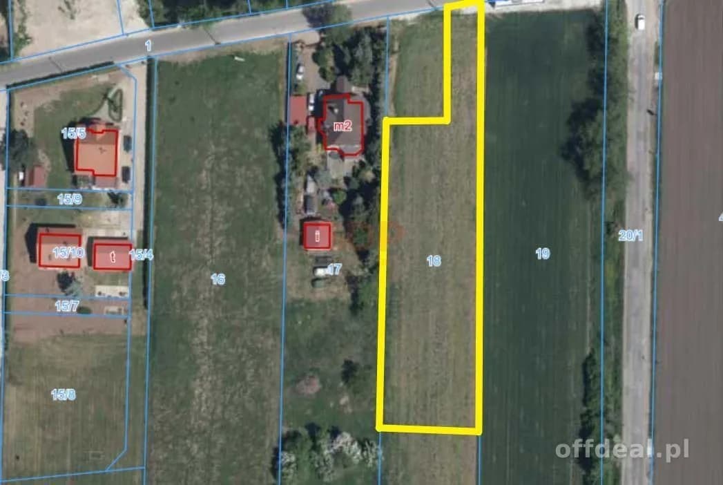 Działka 1800 m2 z możliwością zabudowy, media w drodze