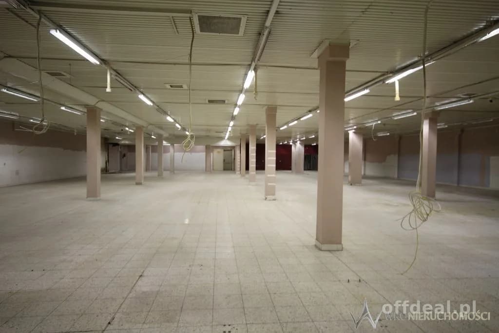 Lokal komercyjny 1420 m² – Koźle