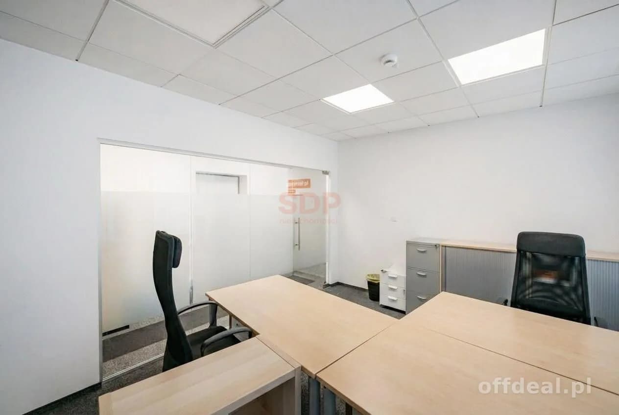 Lokal biurowy przy ul. Łaciarskiej| 99 m2