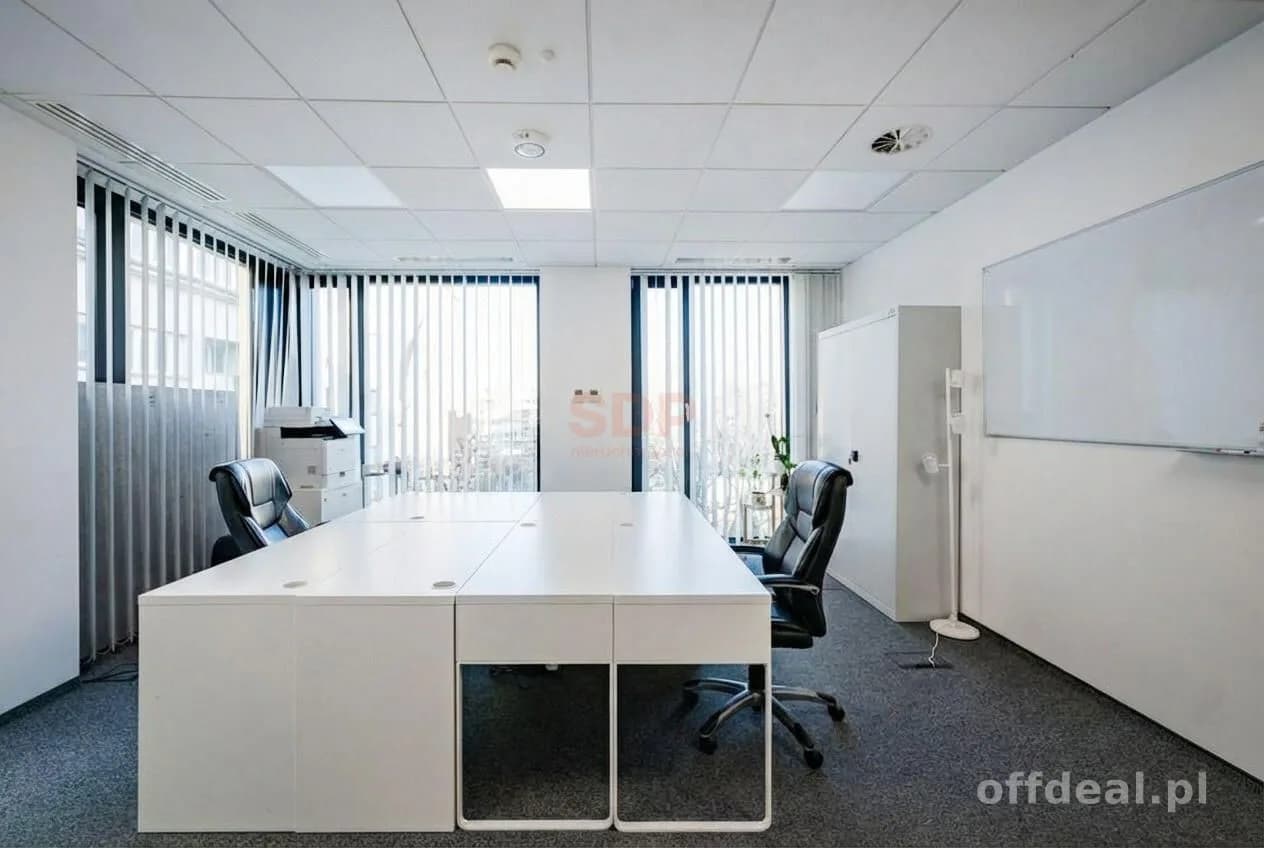 Lokal biurowy przy ul. Łaciarskiej| 99 m2