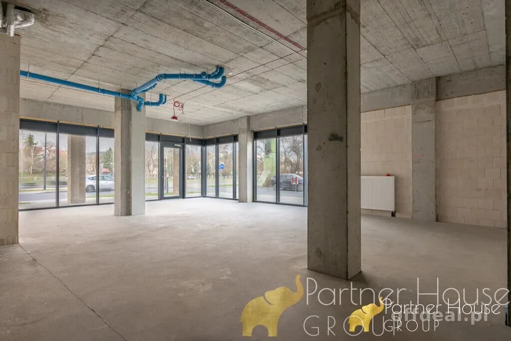 Lokal 103m2 | Narożny | Duże witryny | Dwa wejścia