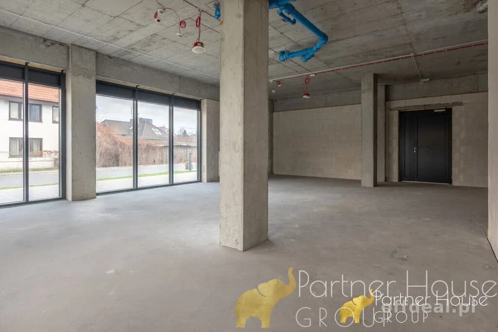 Lokal 103m2 | Narożny | Duże witryny | Dwa wejścia