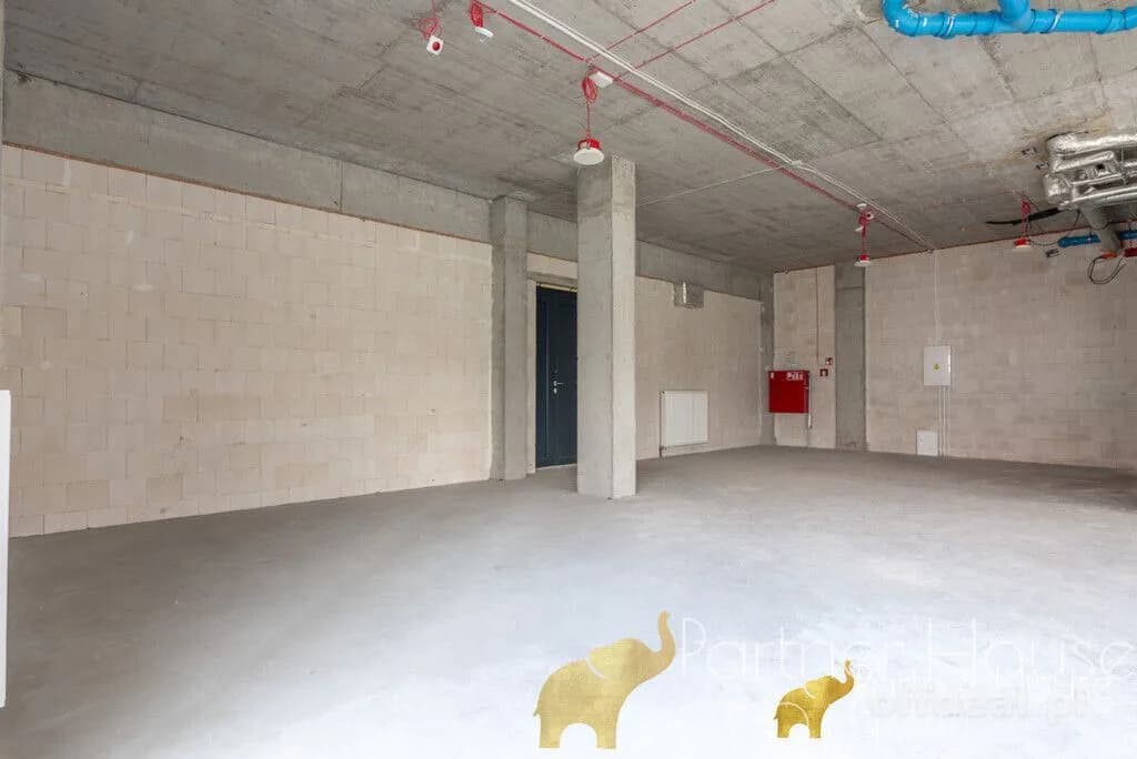 Lokal 103m2 | Narożny | Duże witryny | Dwa wejścia