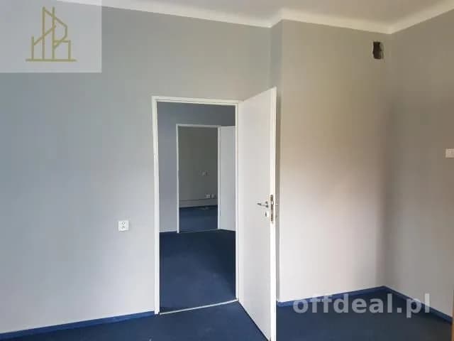 bien commercial à louer à Warszawa, Annopol | 83 m²