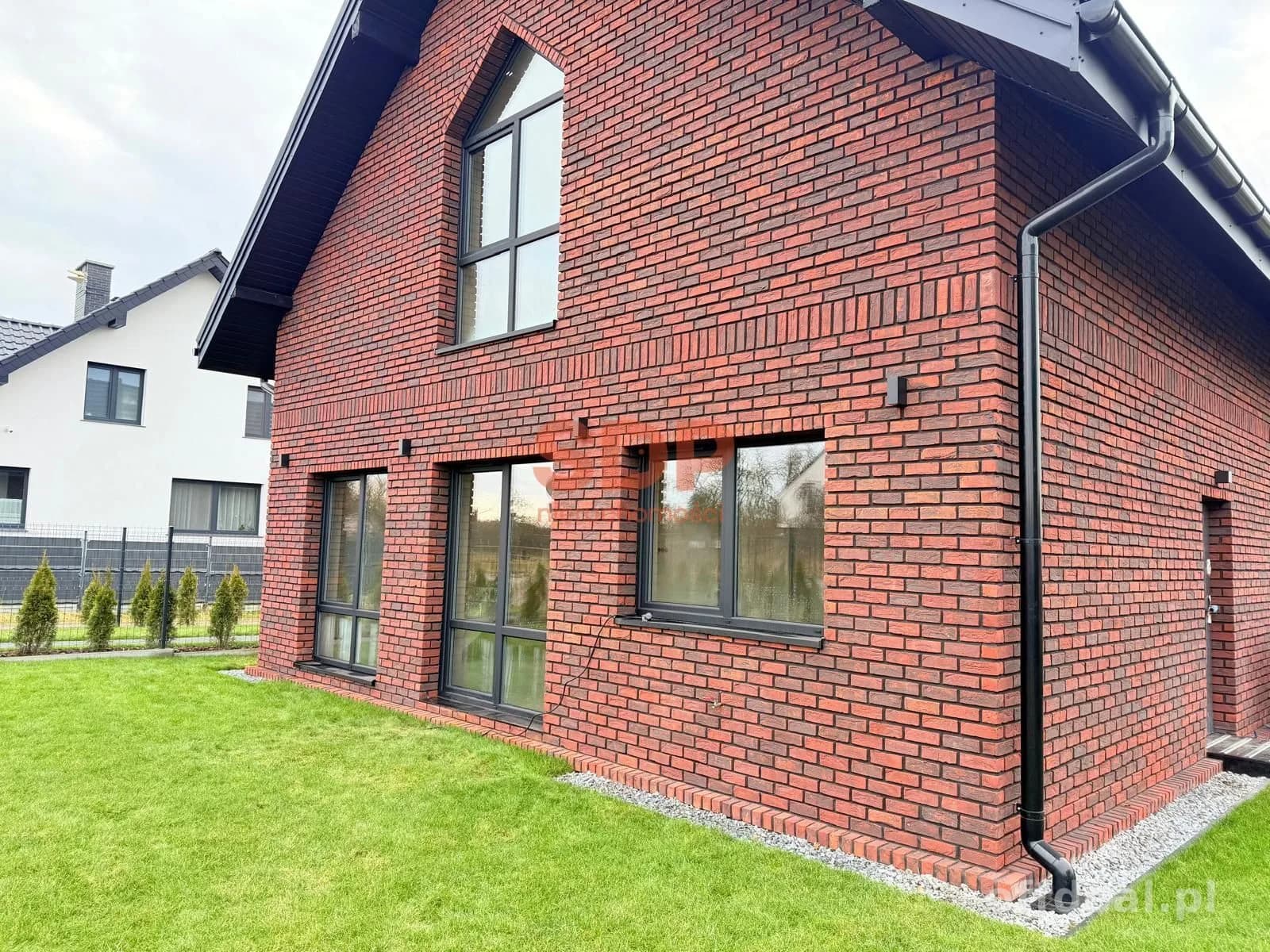 Dom w stylu Bawarskim 4 pokoje ogród 253 m2
