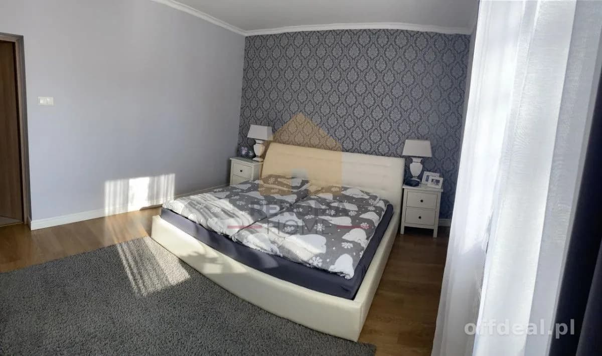 Dom wolnostojący z użytkowym poddaszem|135m|garaż