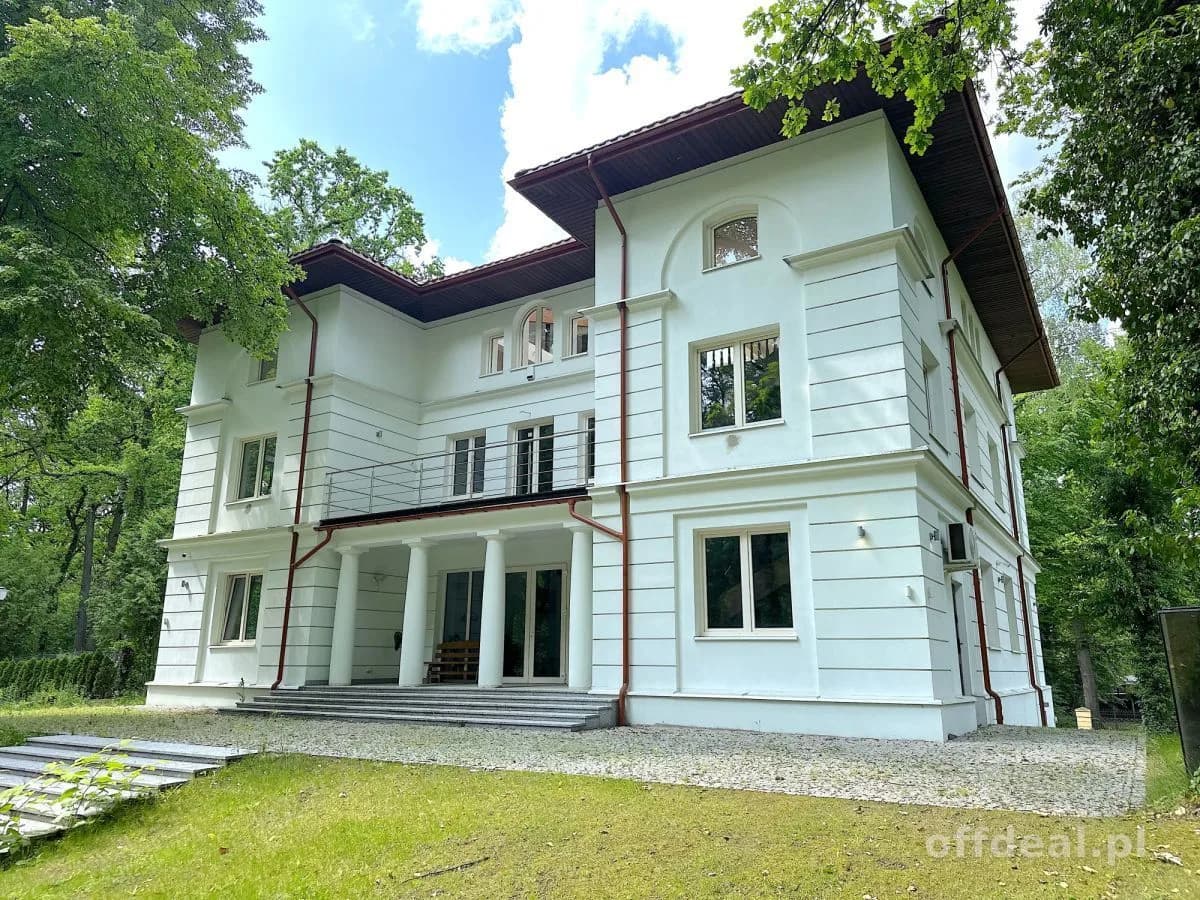 Zdjęcie 10: Dom, 14 pokoje, 860 m², Podkowa Leśna