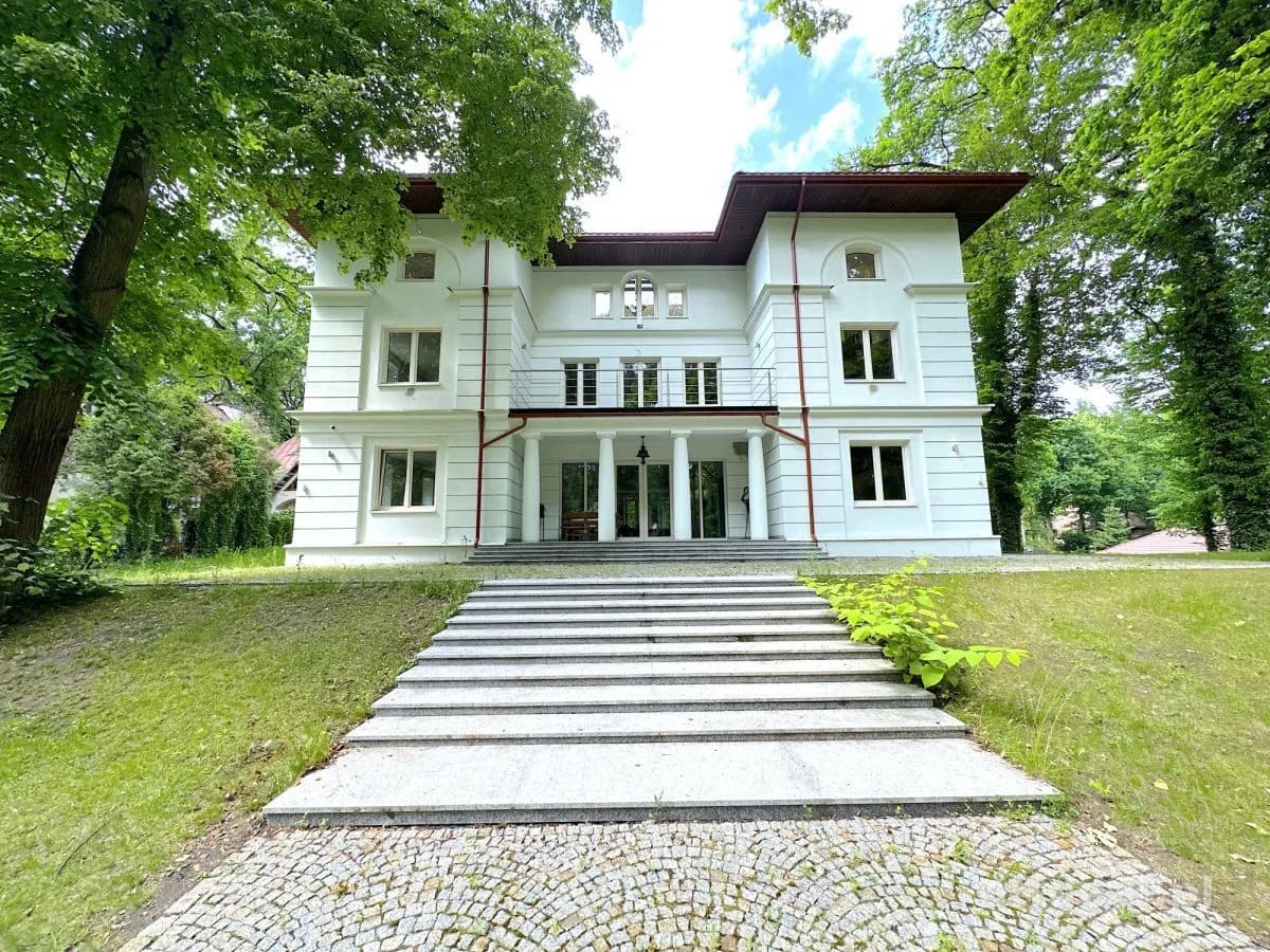 Zdjęcie 9: Dom, 14 pokoje, 860 m², Podkowa Leśna