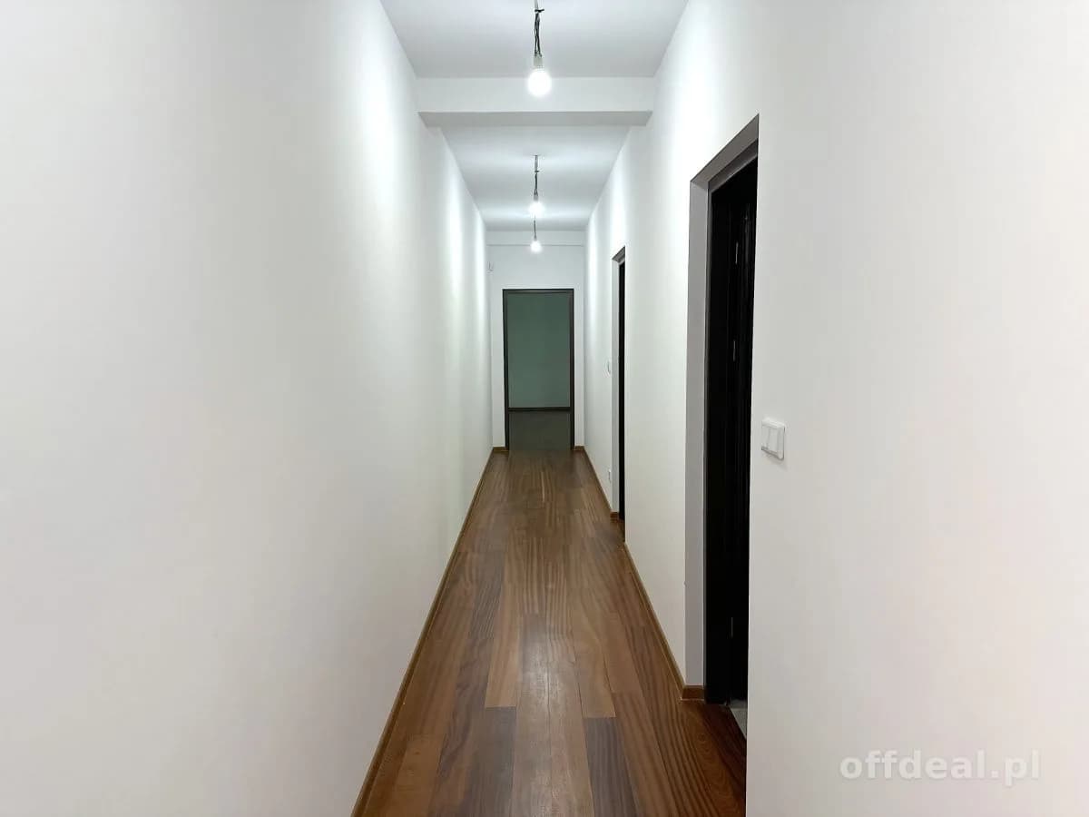 Zdjęcie 13: Dom, 14 pokoje, 860 m², Podkowa Leśna