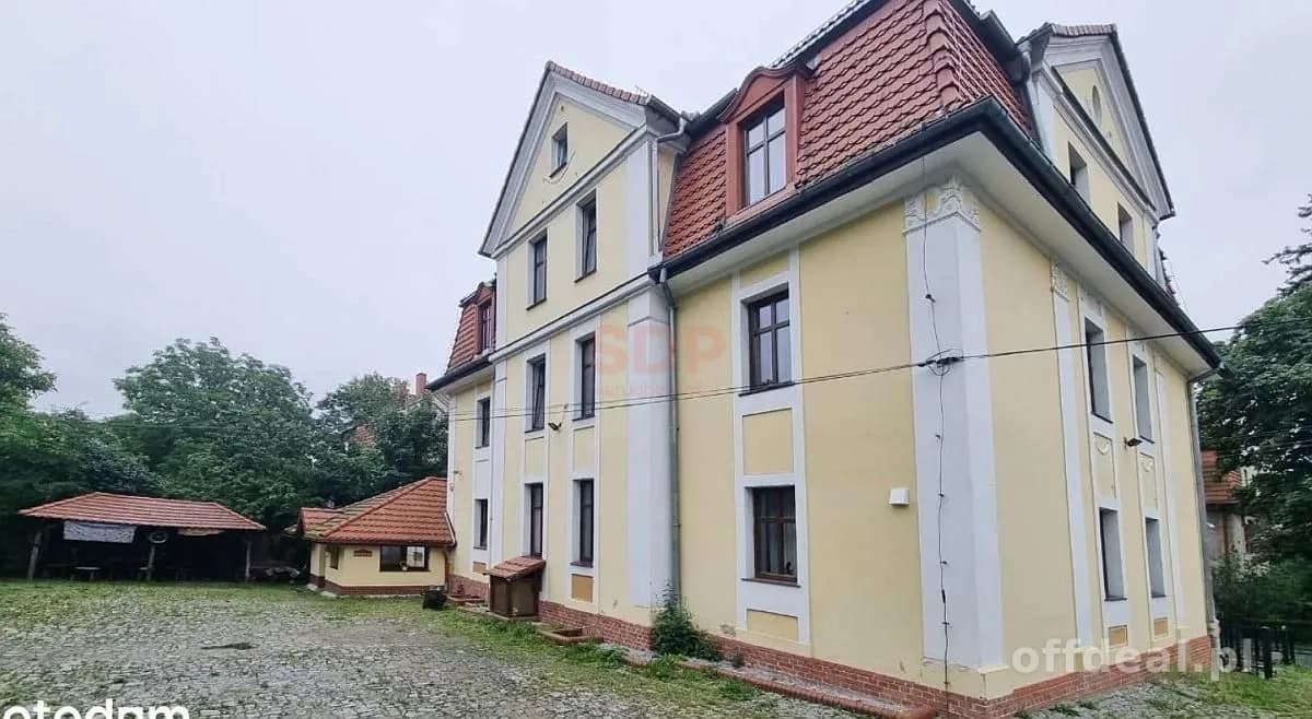 commercial property for sale in Szczawno-Zdrój | 729 m²