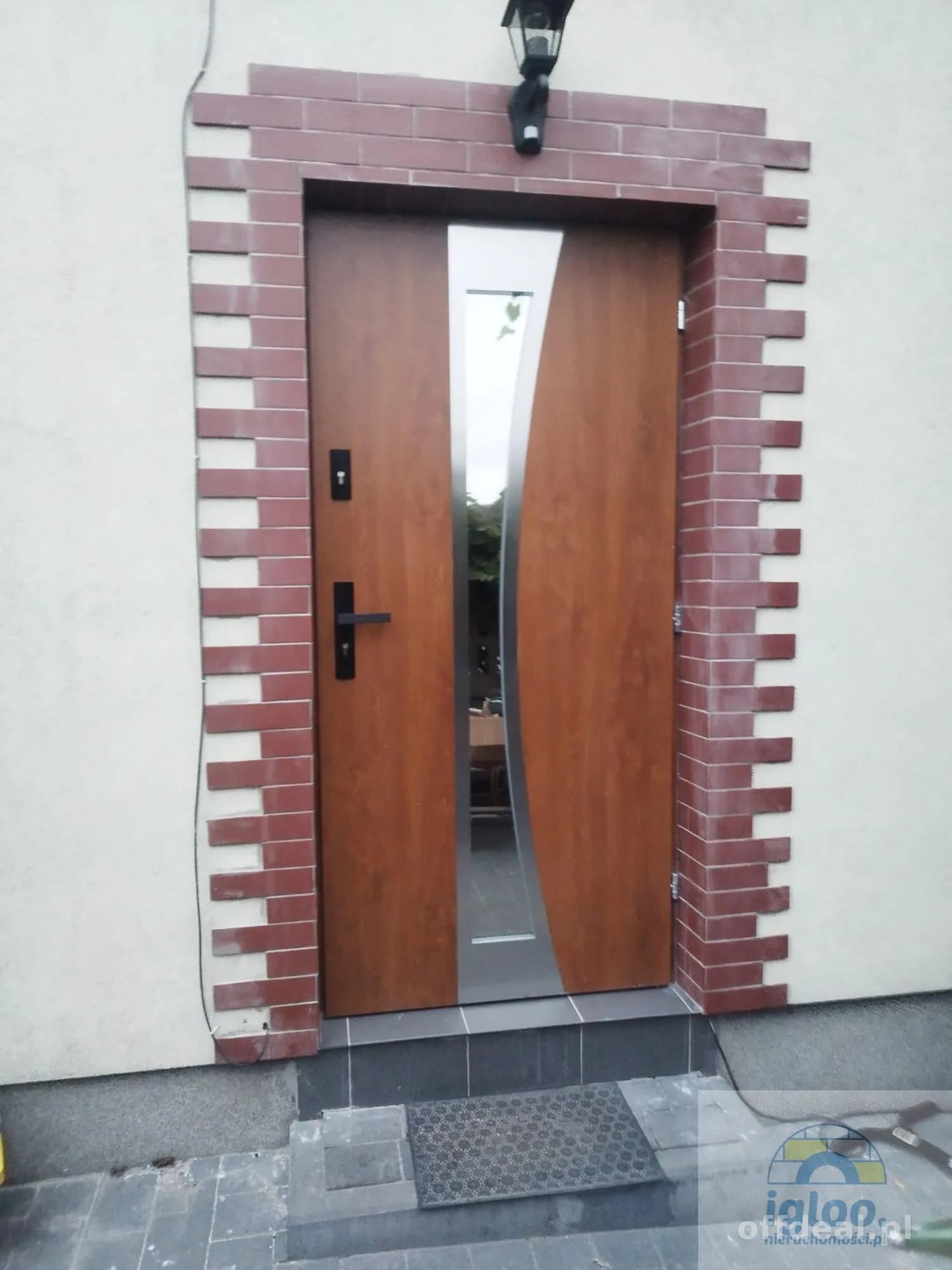 Mieszkanie 3 pokoje, salon z aneksem z ogódkiem 92m2