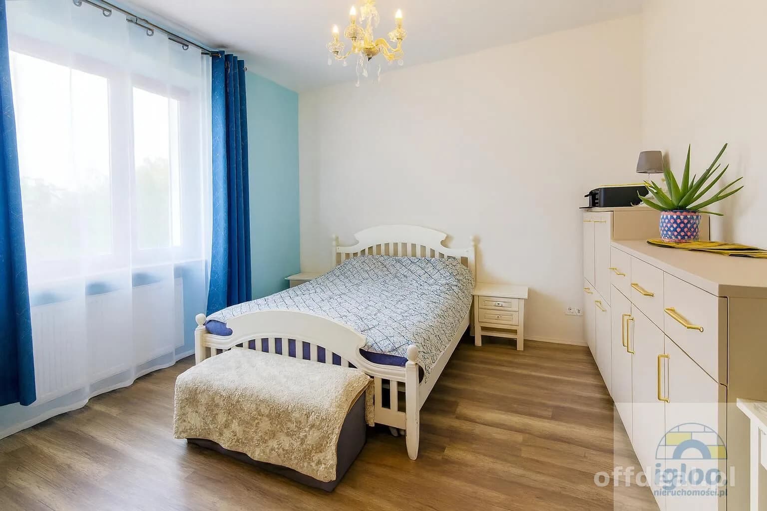Mieszkanie 3 pokoje, salon z aneksem z ogódkiem 92m2
