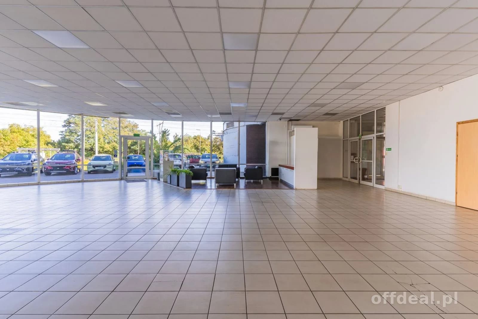 bien commercial à louer à Wrocław | 487,1 m²
