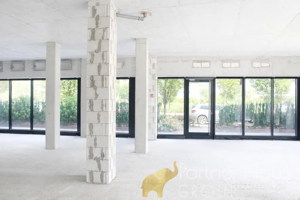 Lokal narożny wielkoformatowe przeszklenia, 165,6m