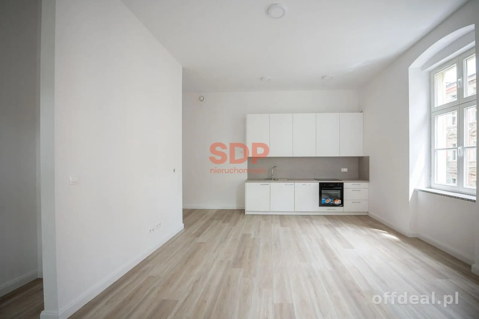urokliwa kawalerka w odrestaurowanej kamienicy | balkon
