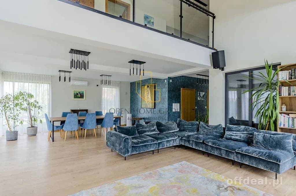 будинок на продаж у Lutynia | 6-кімн. | 264 m²