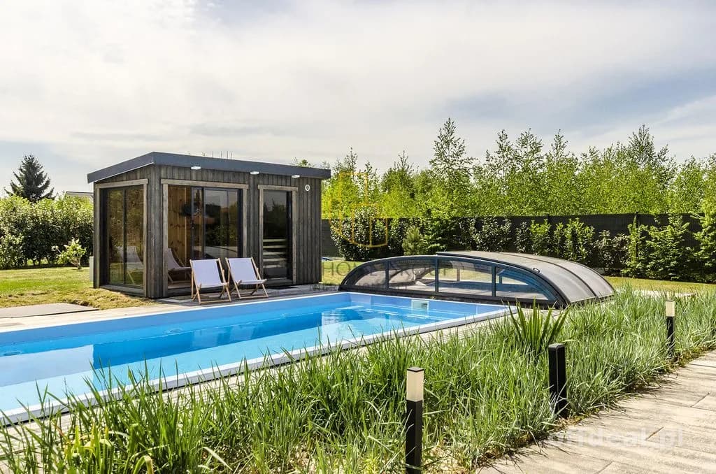 будинок на продаж у Lutynia | 6-кімн. | 264 m²
