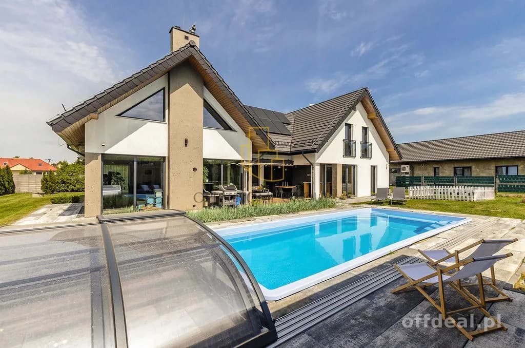 будинок на продаж у Lutynia | 6-кімн. | 264 m²