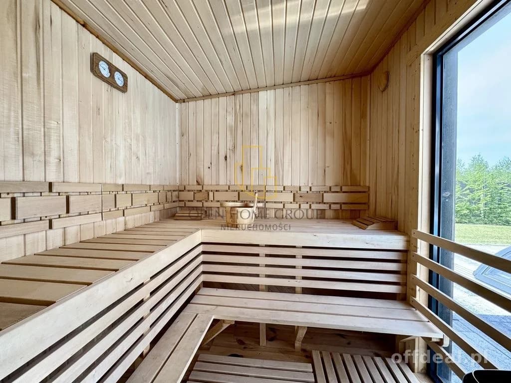 будинок на продаж у Lutynia | 6-кімн. | 264 m²