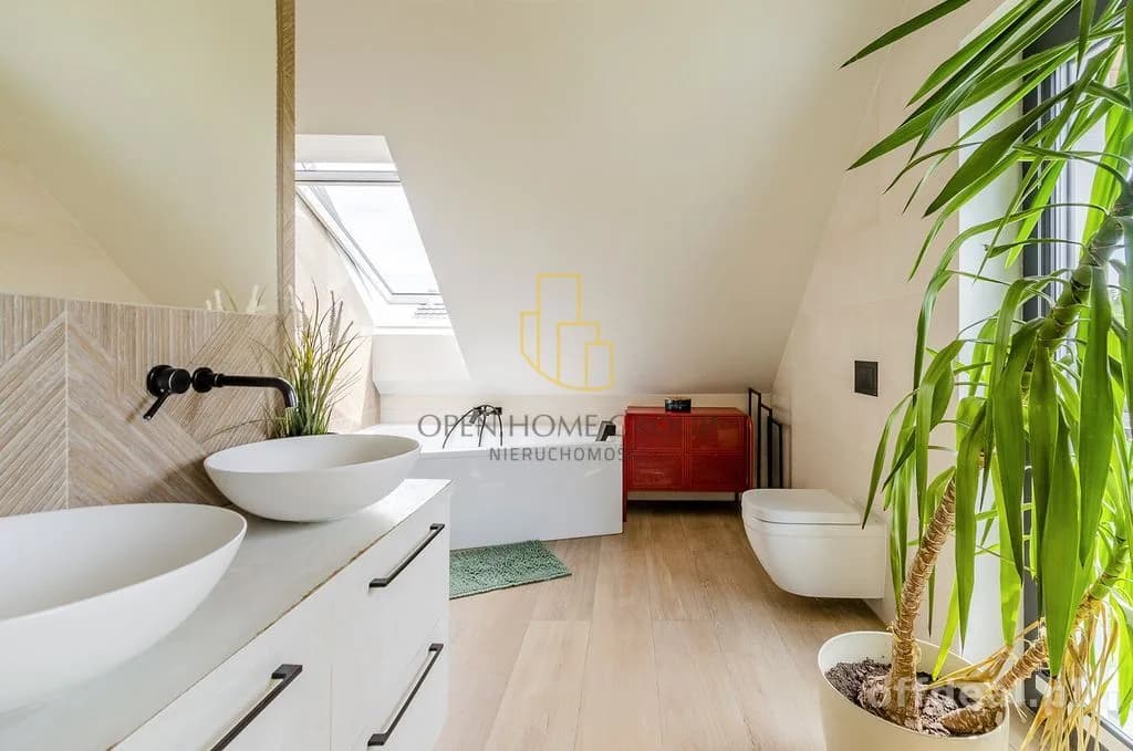 будинок на продаж у Lutynia | 6-кімн. | 264 m²